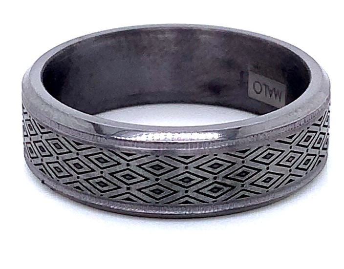 7mm Tantalum Band Center Design 
Size 10