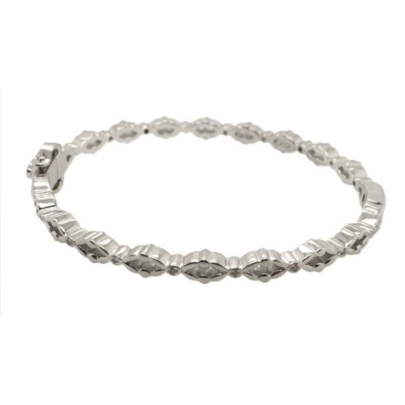 https://www.bsa-images.com/levyjewelers_2018/images/00SSJ43513.JPG