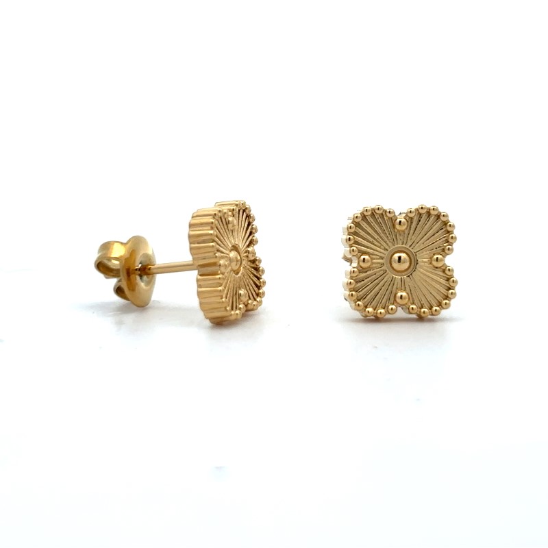 Veloria Collection 11mm Lucky Clover Studs