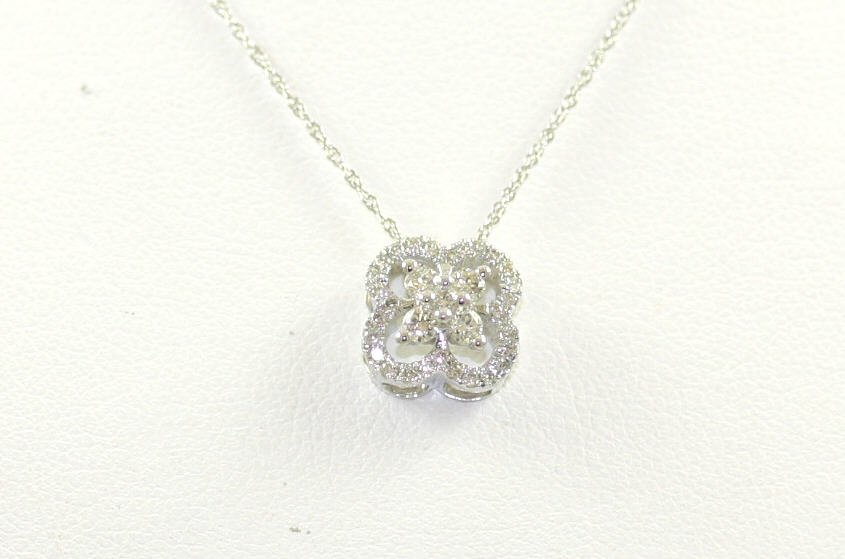 14 Karat White Gold Clover Diamond Pendant Necklace