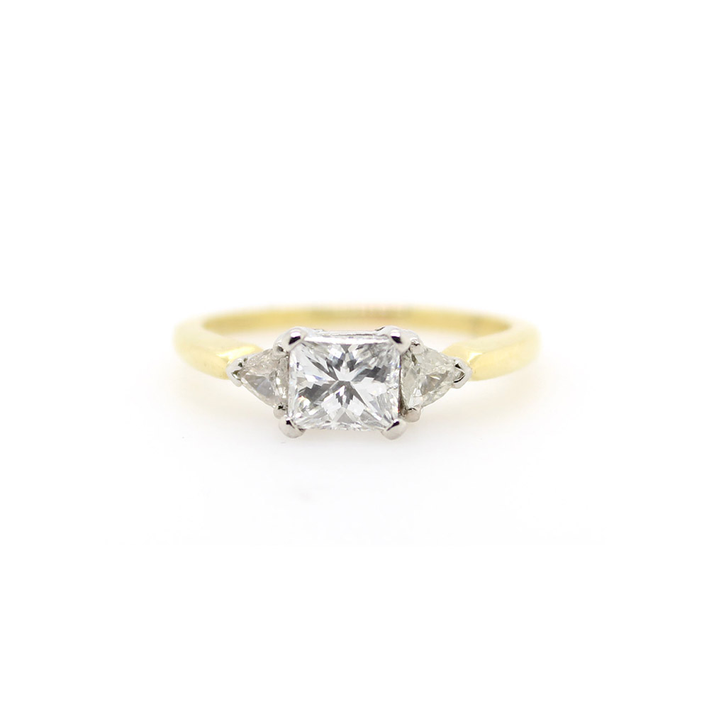 Estate 18 Karat Yellow Gold Diamond Engagement Ring