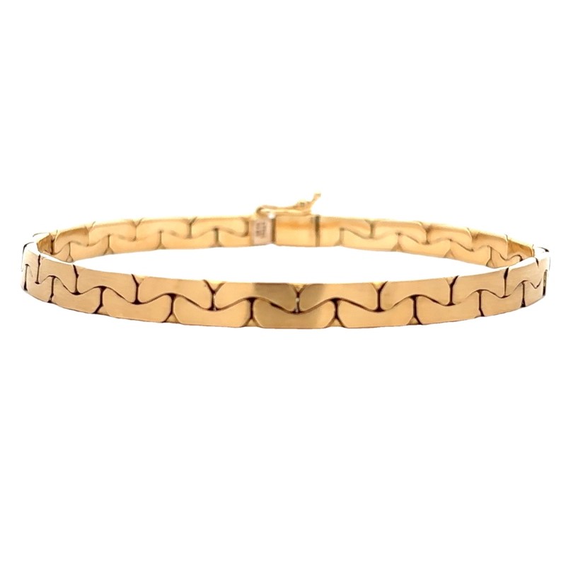 Estate 14 Karat Yellow Gold Modified Cobra Link Bracelet Measuring 7
