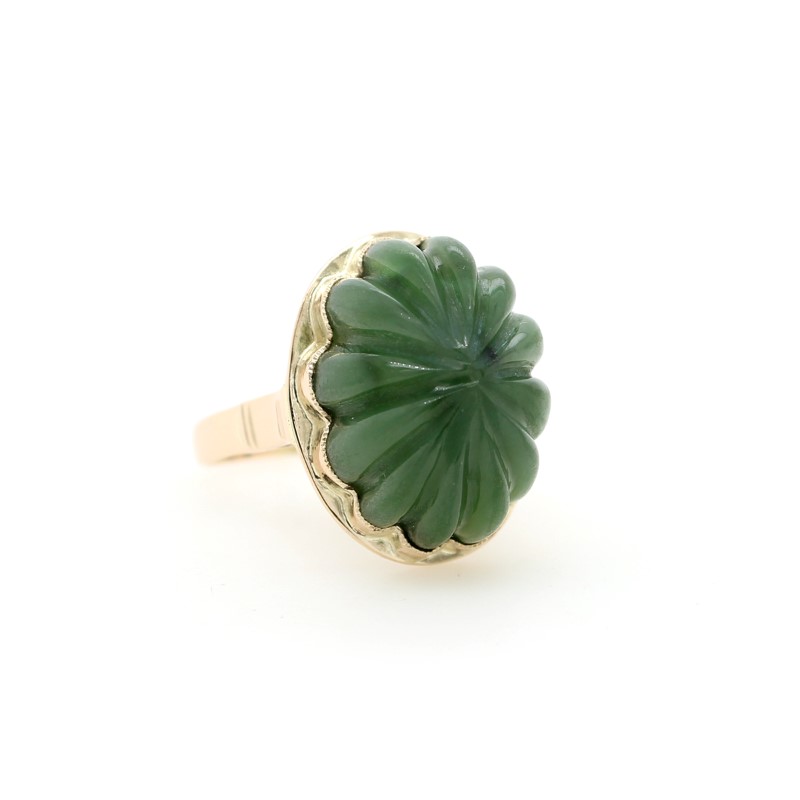 Estate 18 Karat Yellow Gold Jade Ring