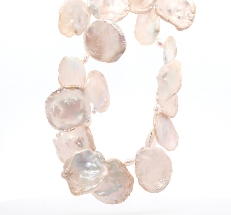 Lisa Zipperer Large Keshi And Freshwater Pearl Medallion Necklace