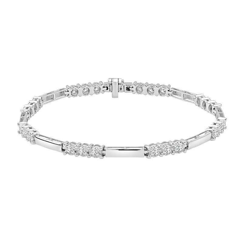 14 karat white gold diamond tennis bracelet