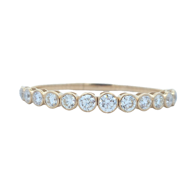 Round Brilliant Diamond Bangle