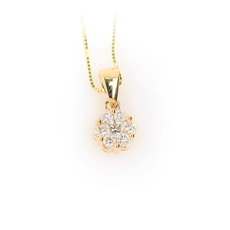 10 Karat Yellow Gold Diamond Cluster Pendant Necklace