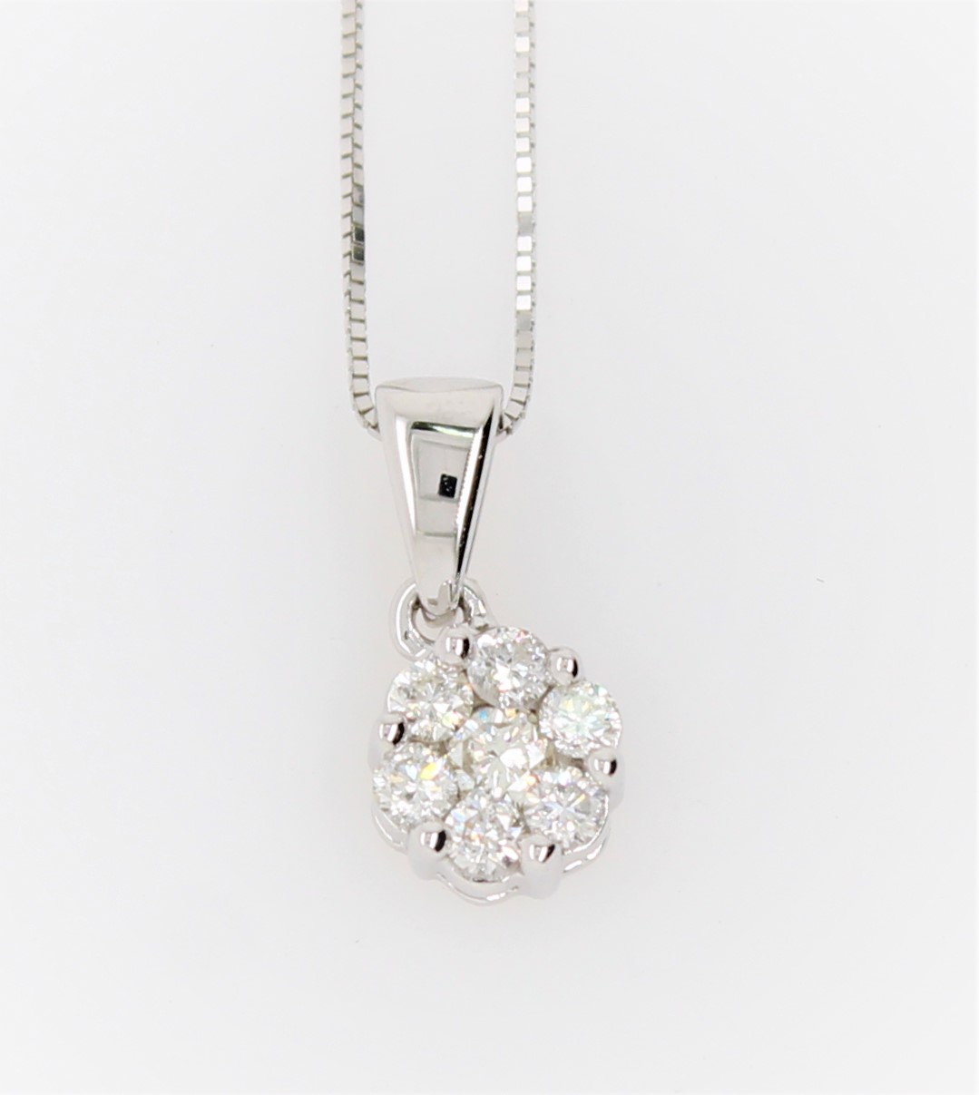 10 Karat White Gold Diamond Cluster Pendant Necklace