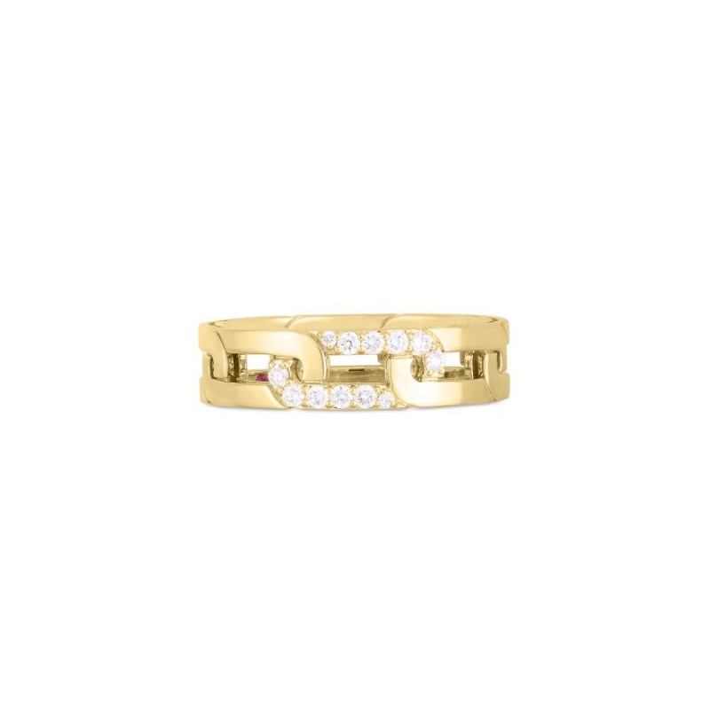 Roberto Coin 18 Karat Yellow Gold Navarra Diamond Ring Having An Interlocking Oval Link Design