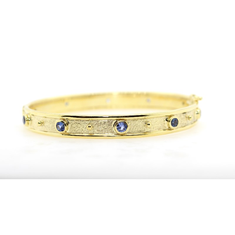 Mazza 14 Karat Yellow Gold Blue Sapphire Hinged Bangle