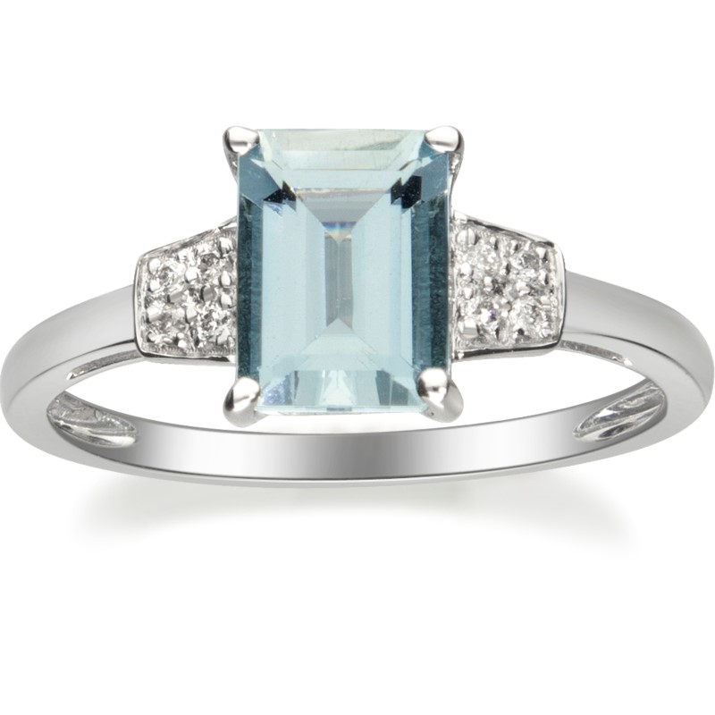 10 Karat White Gold Aquamarine And Diamond Ring 10 Karat White Gold Aquamarine And Diamond Ring