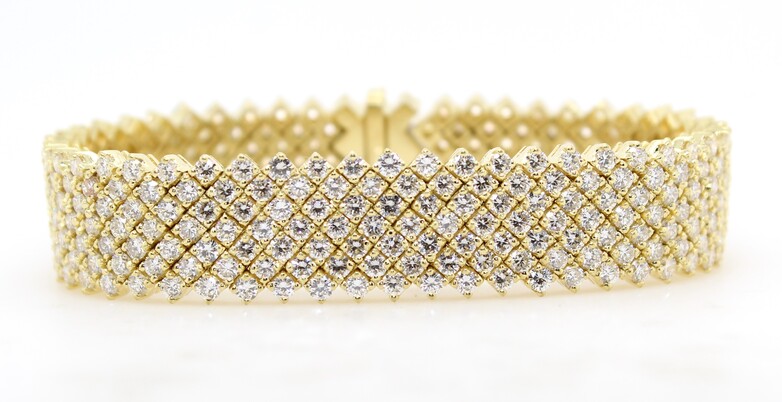 Estate 18 Karat Yellow Gold Diamond Bracelet
