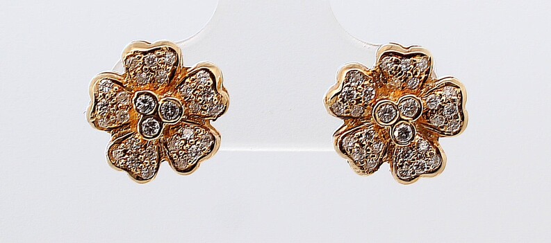 Estate 14 Karat Yellow Gold Flower Diamond Earrings