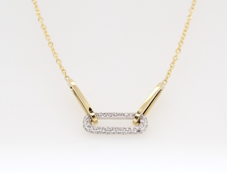 14 Karat Yellow Gold Necklace With 3 Paperclip Links