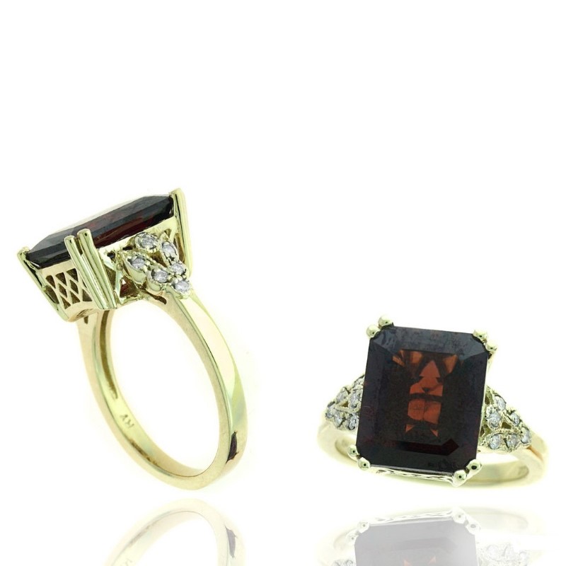 14 Karat Yellow Gold Garnet And Diamond Ring