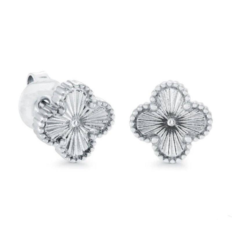 Veloria Collection 11mm Lucky Clover Studs