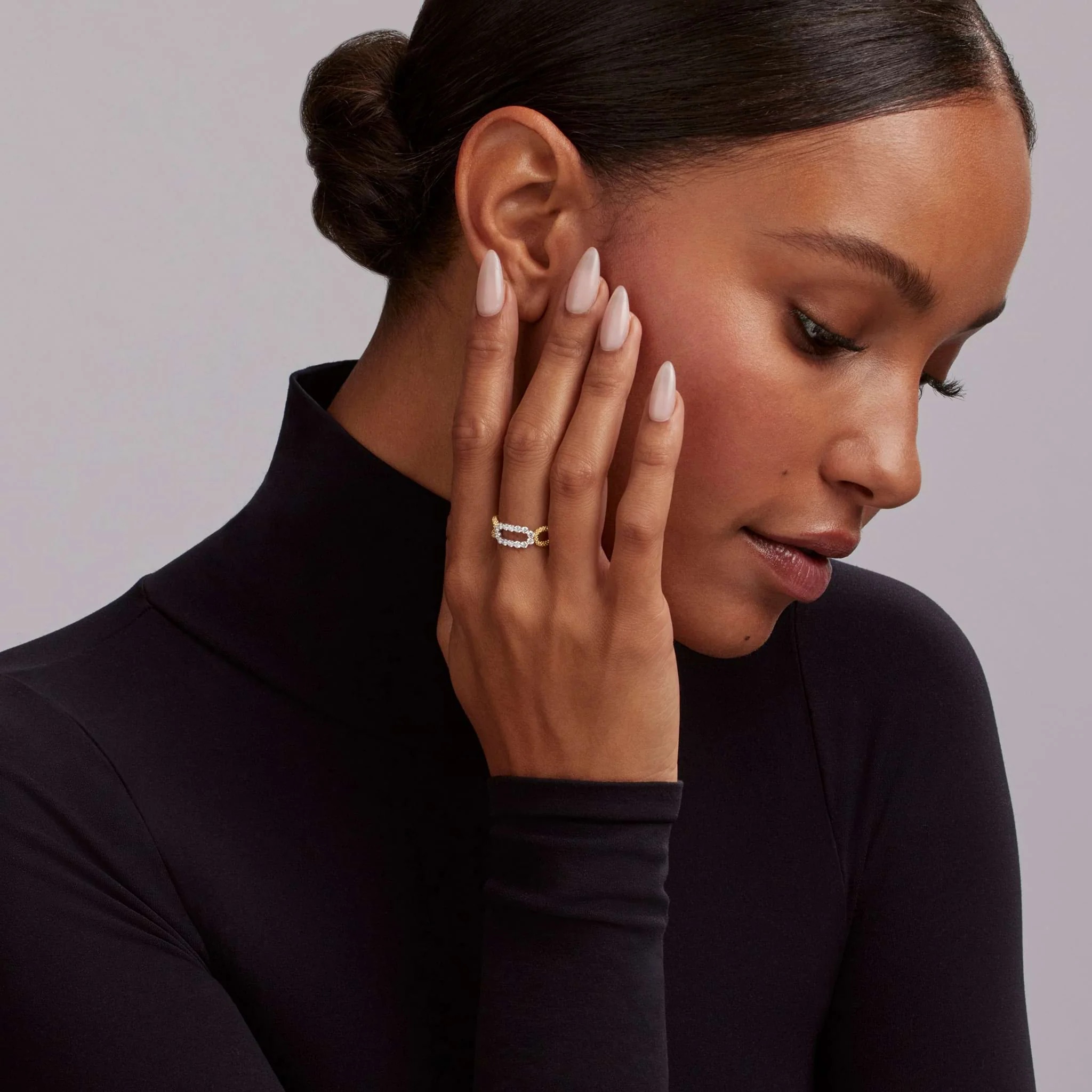 Lagos Signature Caviar Superfine Diamond Oval Ring