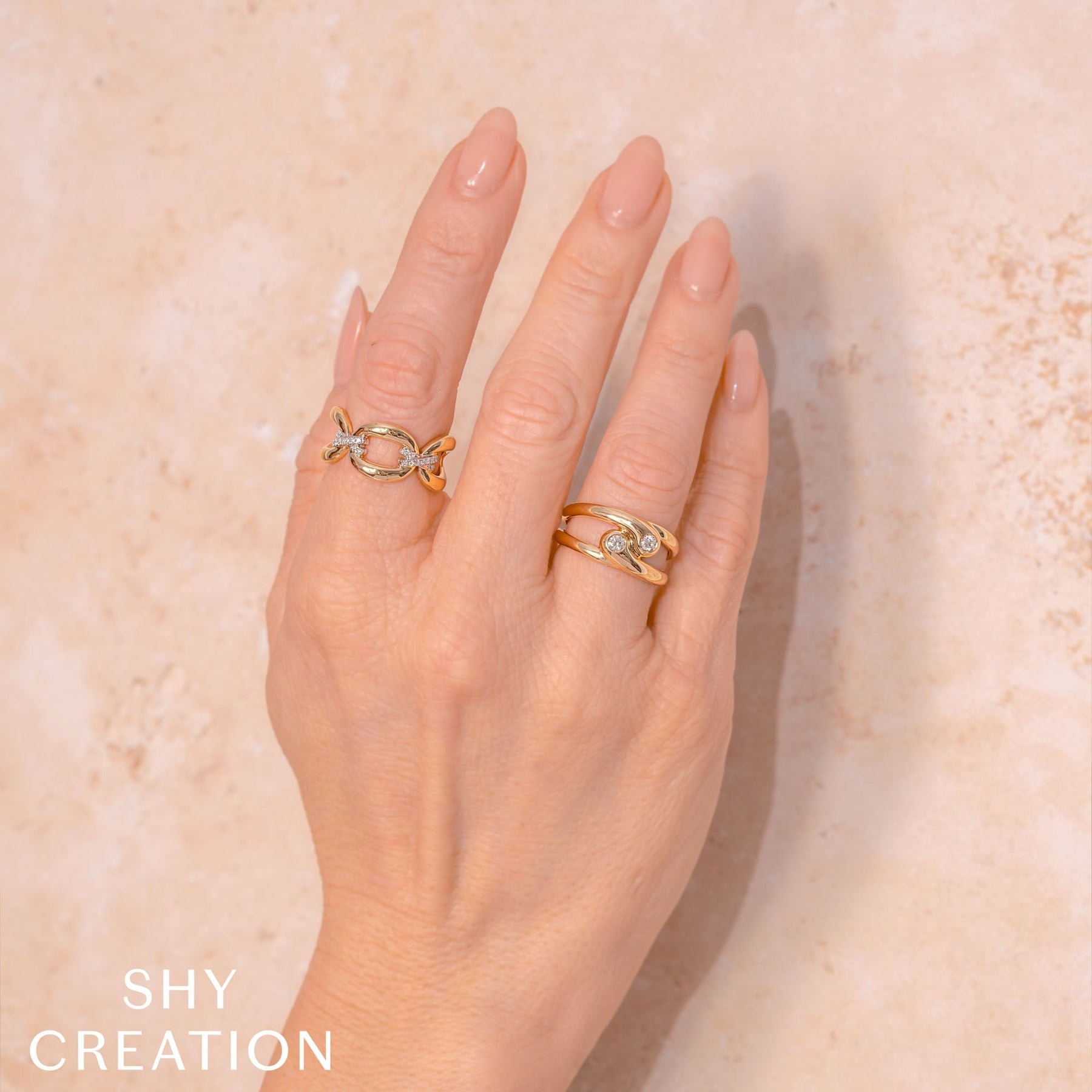 Shy Creation Kate Two-Tone Diamond Oval Ring