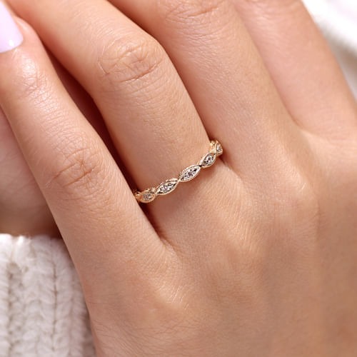 Gabriel & Co. Bujukan Marquise Diamond Station Ring