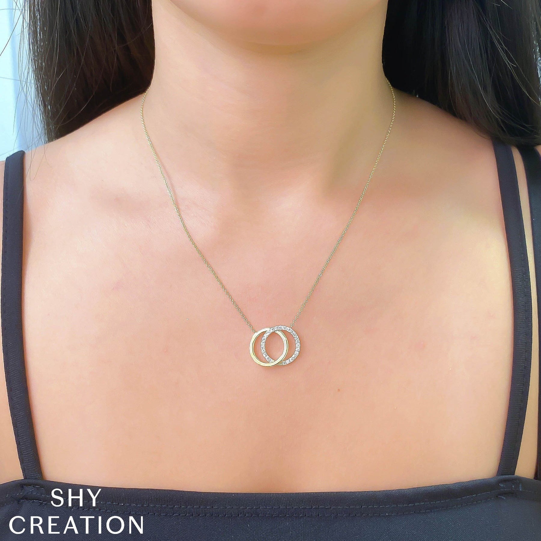 Shy Creation Kate Diamond Love Knot Circle Necklace