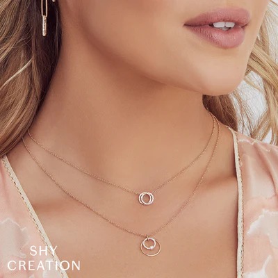 Shy Creation Diamond Love Knot Circle Necklace (0.07 ct)