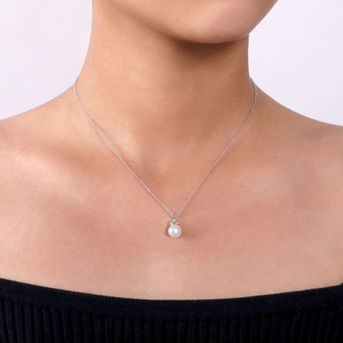Gabriel & Co. Lusso Pearl & Diamond Pendant Necklace (0.07 ct. tw.)