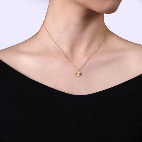Gabriel & Co. Bujukan Diamond Cut Medallion Pendant Necklace (0.03 ct. tw.)