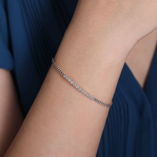Gabriel & Co. Bujukan Bead Diamond Bangle Bracelet (0.14 ct. tw.)