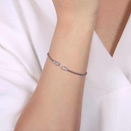 Gabriel & Co. Bujukan Diamond Teardrops Bangle Bracelet (0.29 ct. tw.)