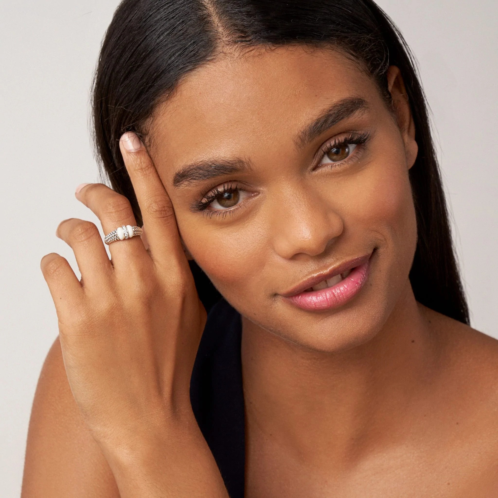 Lagos White Caviar Ceramic & Caviar Diamond Ring