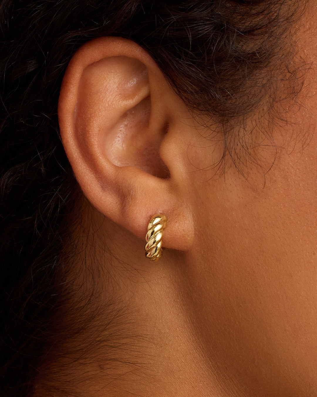 Gorjana Crew Helium Huggie Earrings
