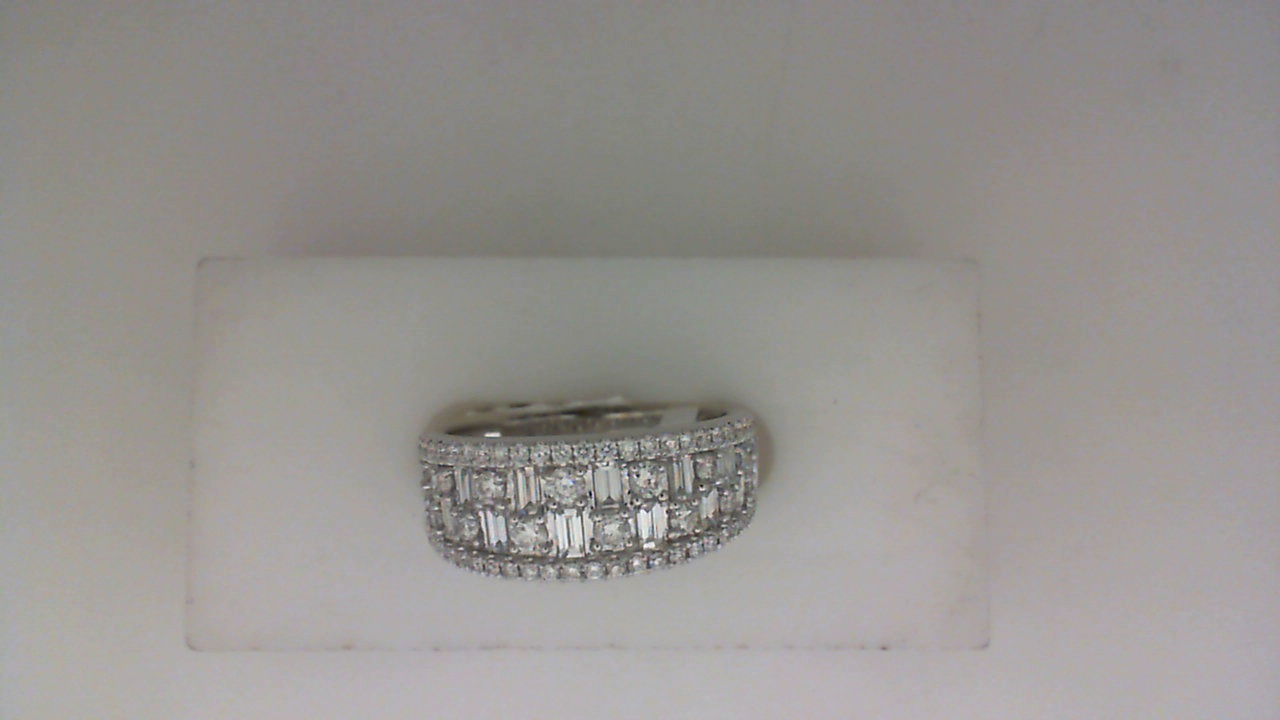 14K WHITE GOLD WIDE BAND WITH .48CTTW ROUND AND .52CTTW BAGUETTE SI CLARITY & G COLOR DIAMONDS ALTERNATING IN THE CENTER WITH ROUND DIAMOND EDGES