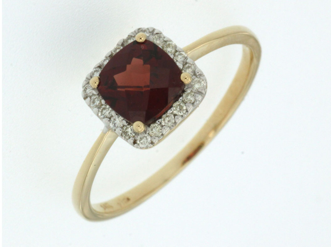 14K YELLOW GOLD 1.10CT SQUARE CHECKERBOARD CUT GARNET RING WITH .10CTTW ROUND I1 CLARITY & HI COLOR DIAMONDS SET IN THE HALO