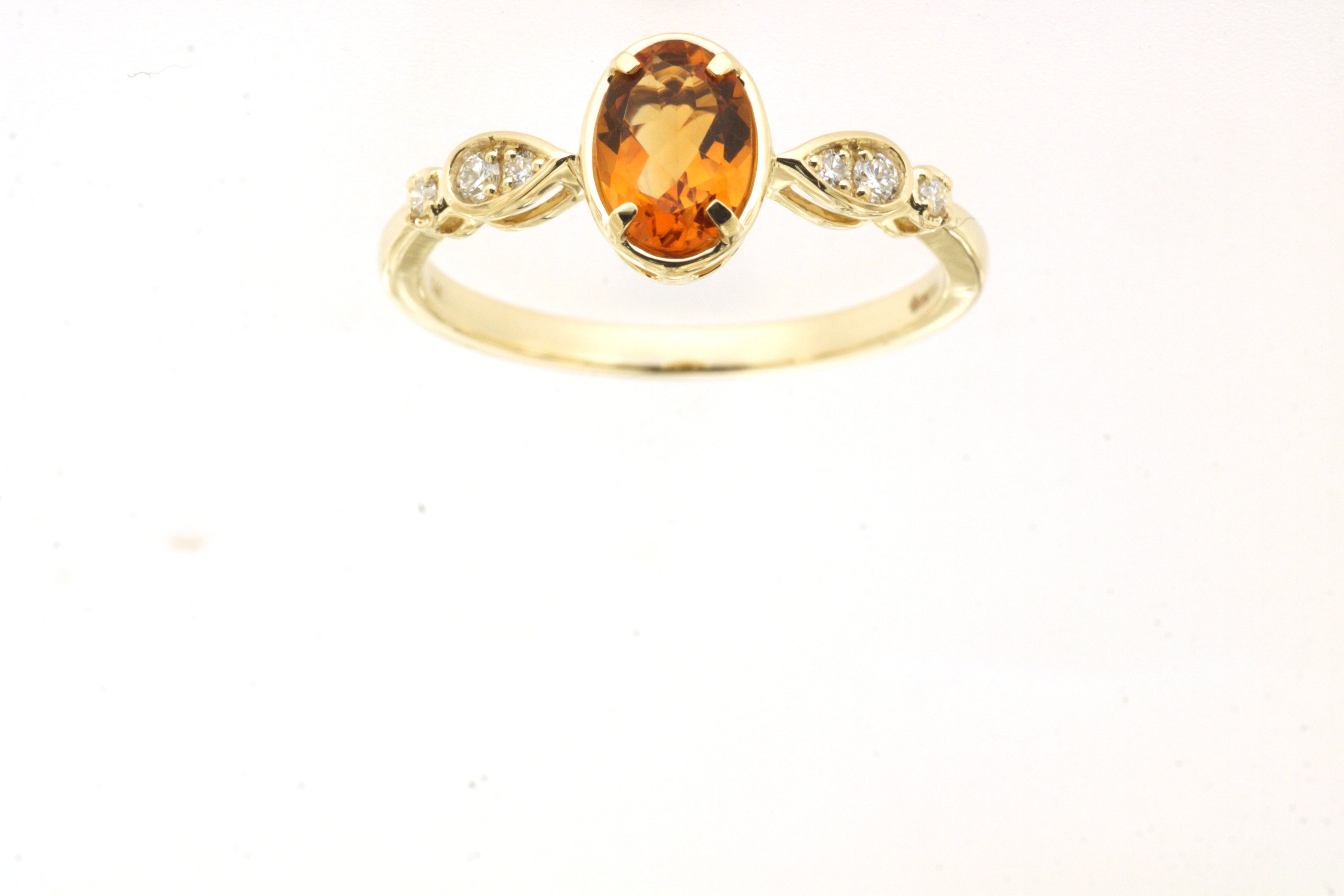 14K YELLOW GOLD .67CT OVAL CITRING RING WITH .08CTTW ROUND I1 CLARITY & HI COLOR SIDE DIAMONDS