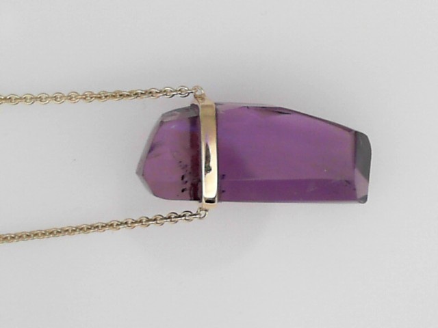 14K YELLOW GOLD 16/18" CABLE CHAIN WITH A ROUGH CUT AMETHYST