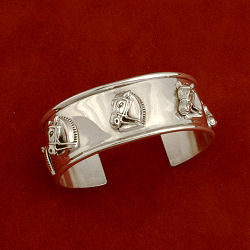 STERLING SILVER CLASSIC MINI HORSE HEAD CUFF BRACELET