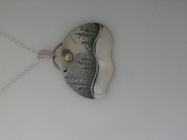 SARATOGA JEWELS STERLING SILVER LANDSCAPE LAKESIDE MOUNTAIN NECKLACE ON AN 18