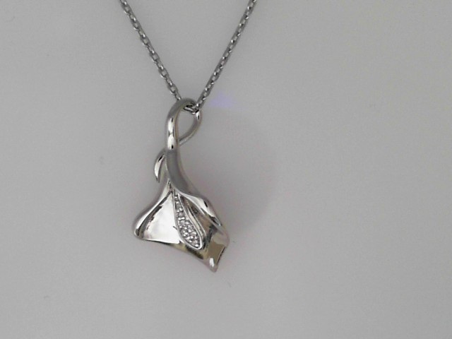 STERLING SILVER LILY PENDANT WITH .03CTTW ROUND DIAMONDS ON A 16/18