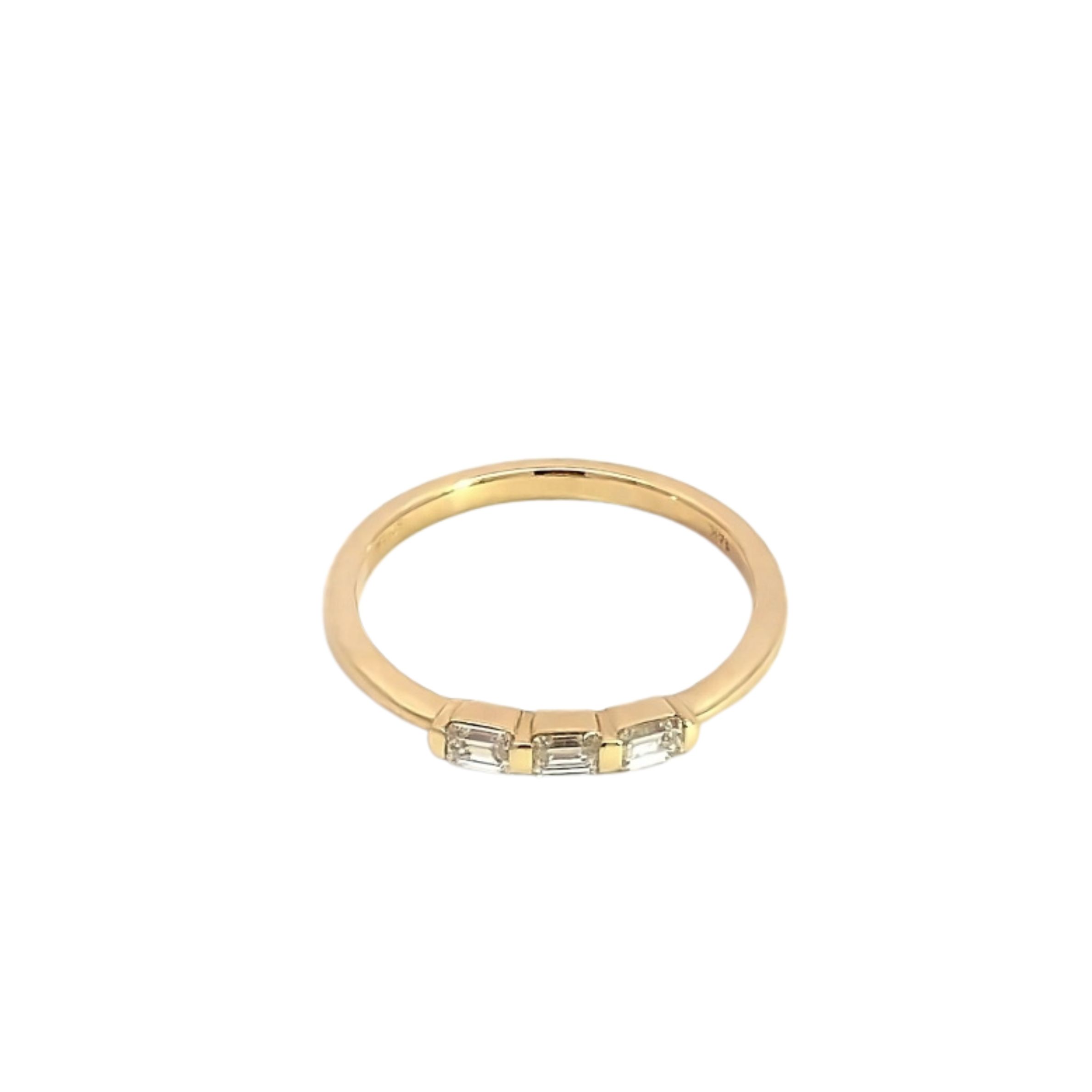 14k Yellow Gold East To West Bar Set Emearld Diamond Ring