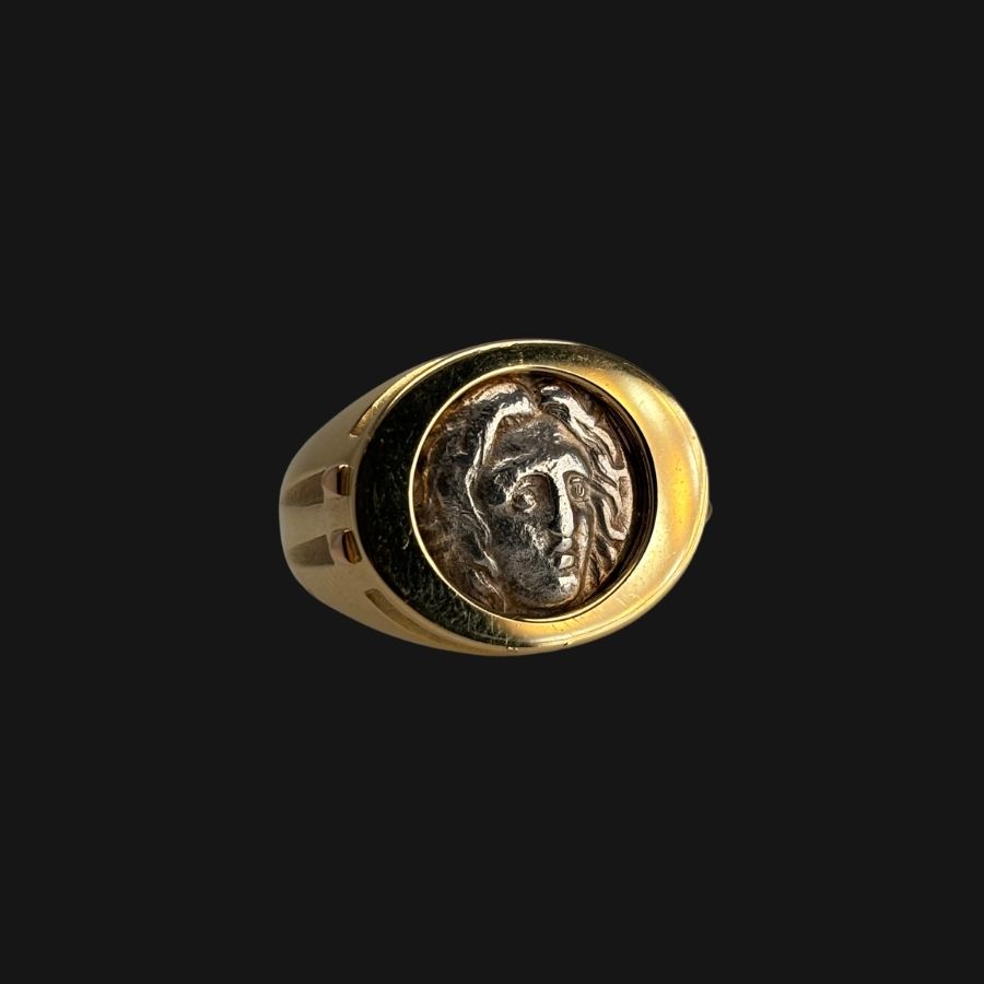 18k Yellow Gold Ring