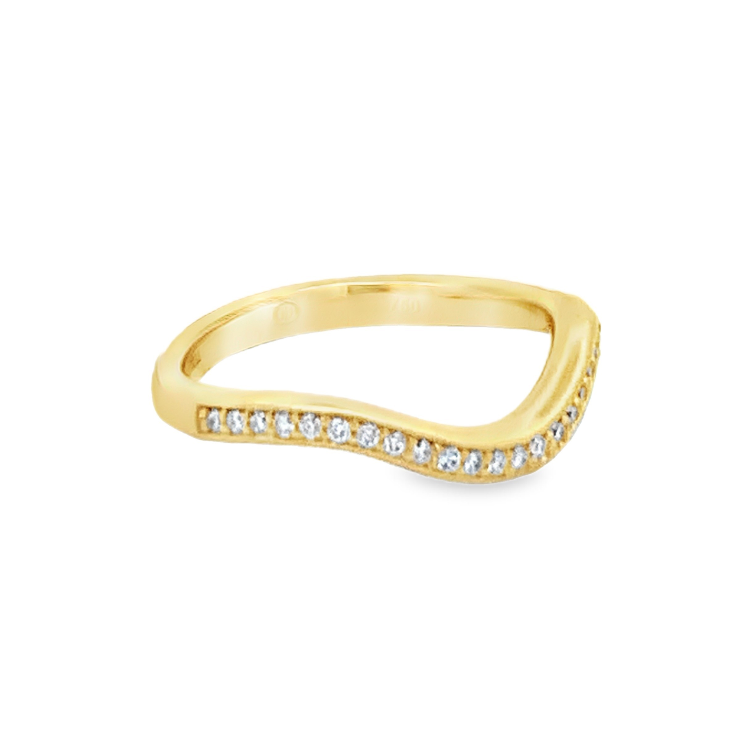 Crisscut New York 18K Yellow Gold Curved Diamond Anniversary Band