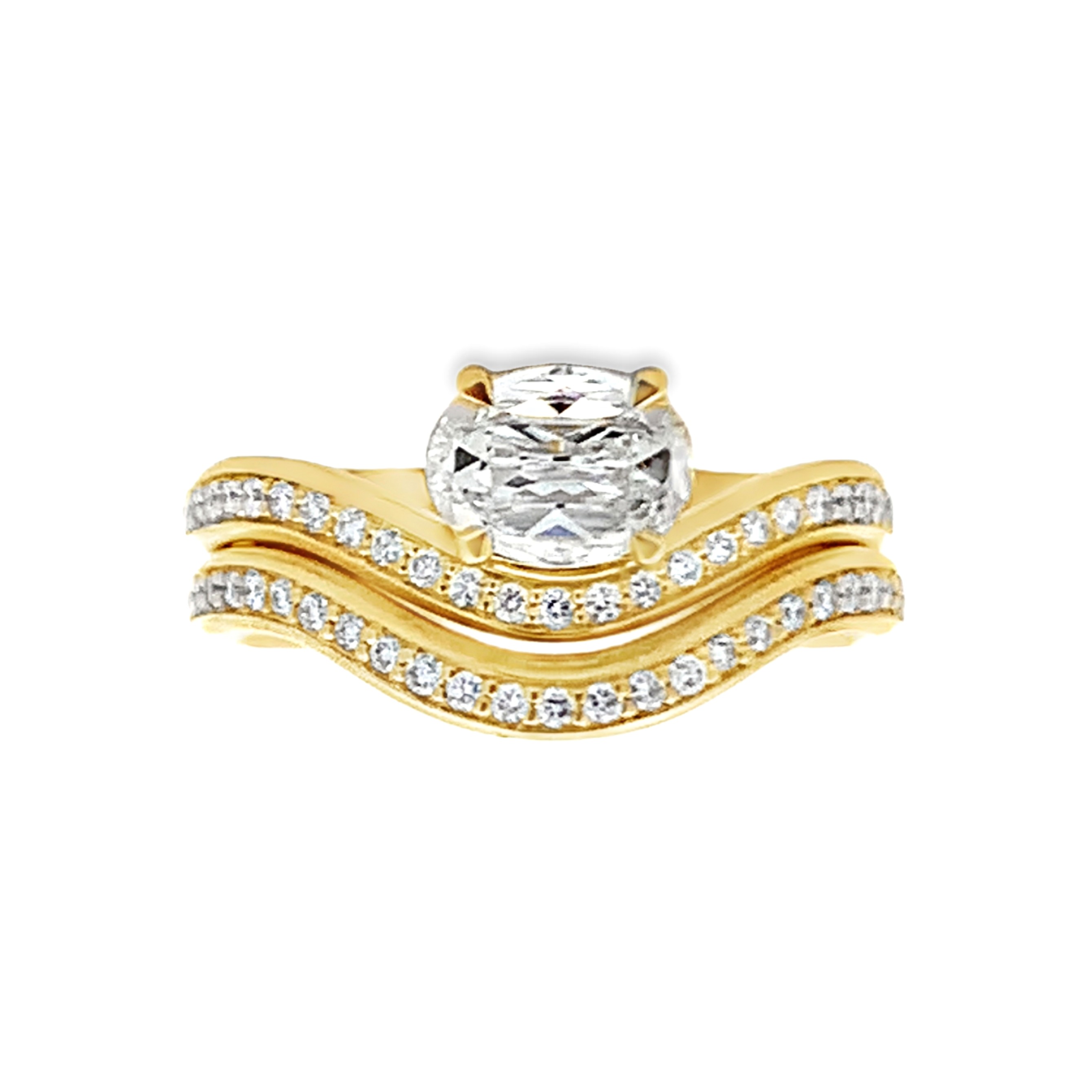 Crisscut New York 18K Yellow Gold Curved Diamond Anniversary Band