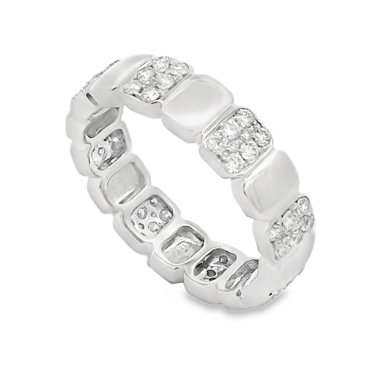 18K White Gold Alternating Polished & Pave Diamond Sections Band