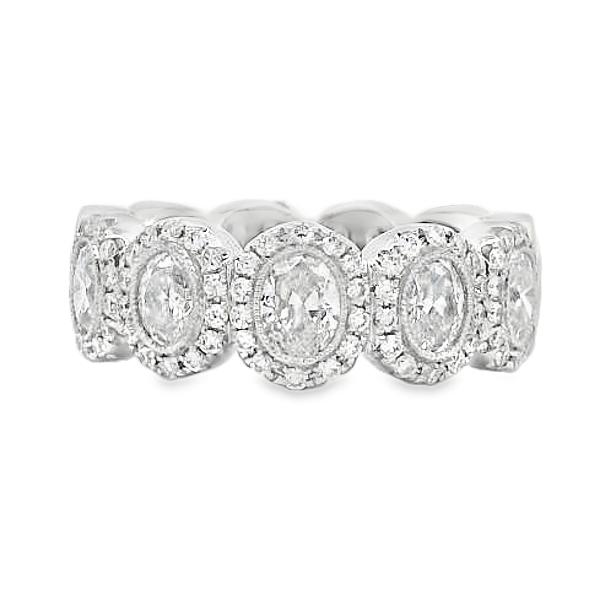 18K White Gold Milgrain Oval Halo Diamond Scallop Band
