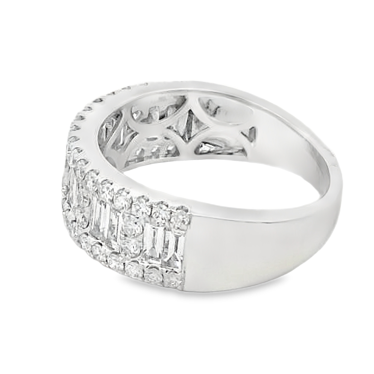 18K White Gold Baguette Cluster Sections Diamond Band