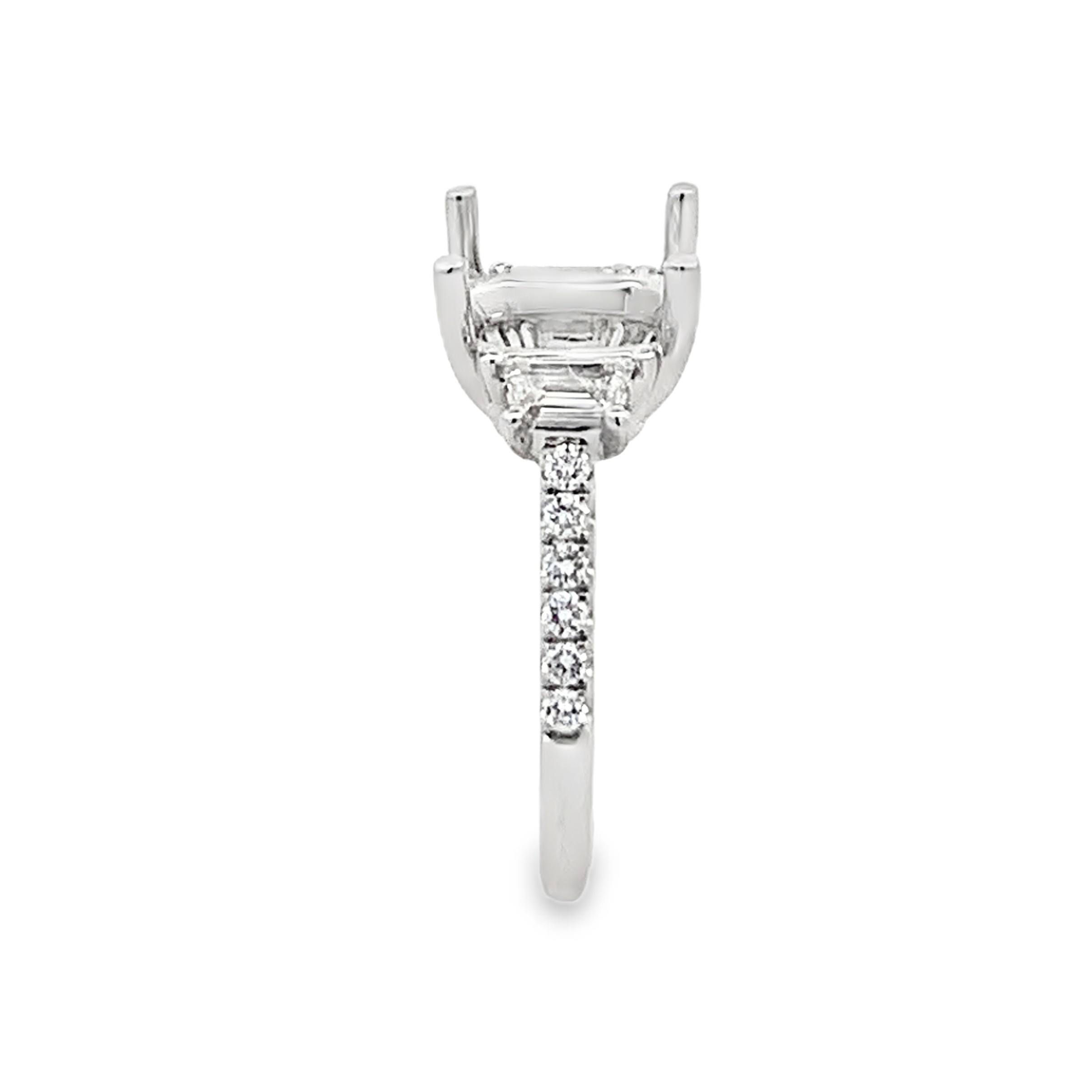 18K White Gold Diamond Semi-Mount Engagement Ring with 2 Trapezoid Side Diamonds