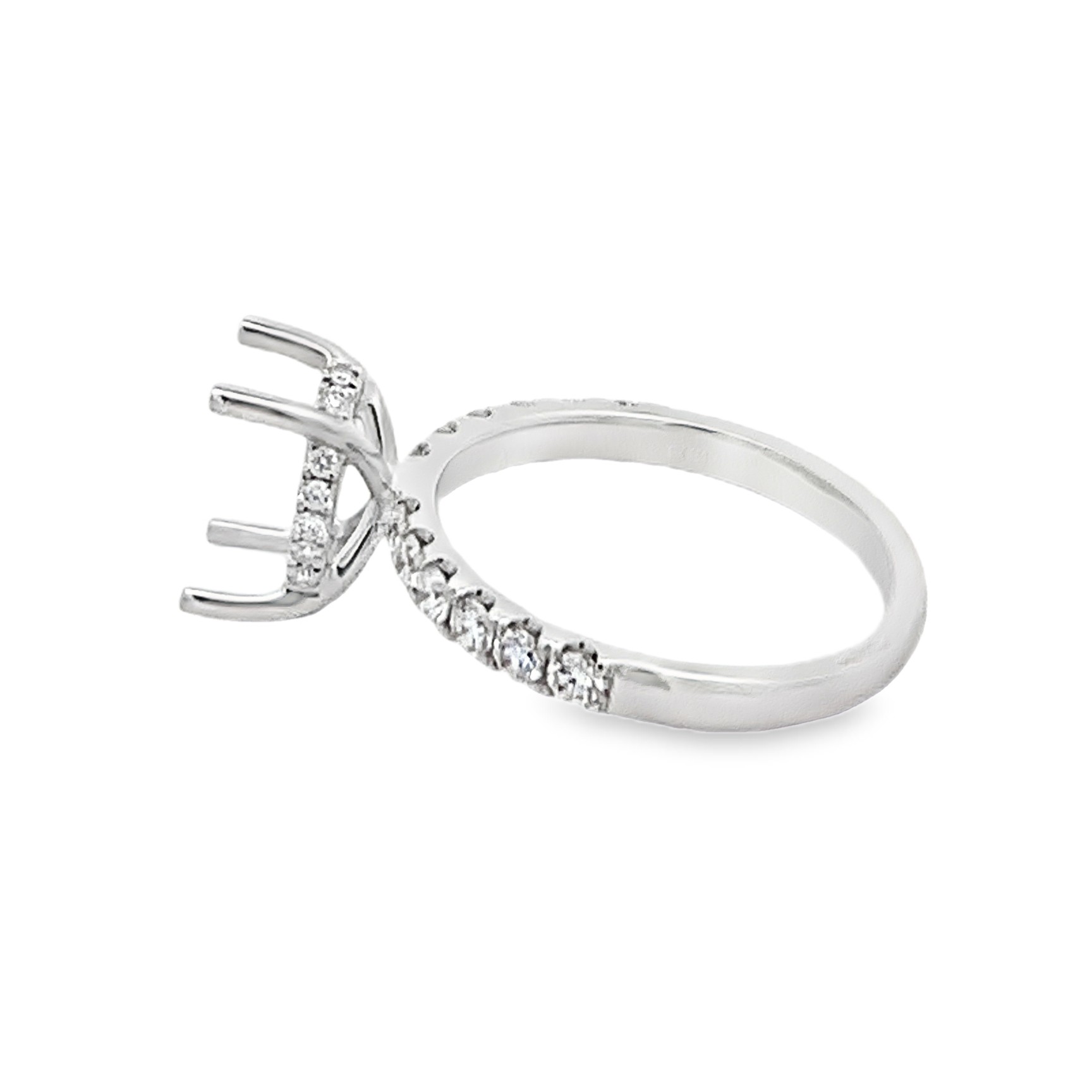 18K White Gold Diamond Oval Center Semi-Mount Engagement Ring