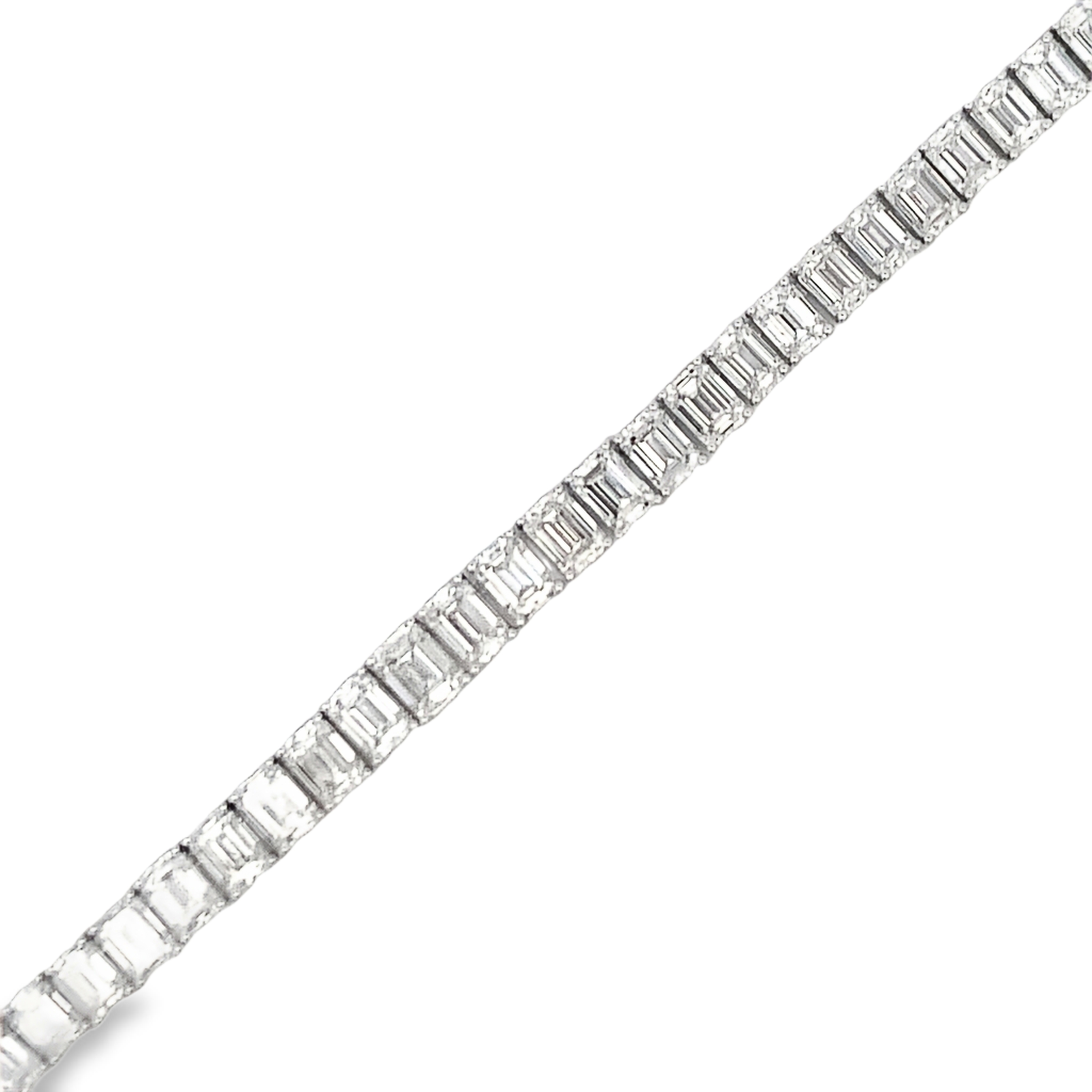 18K White Gold Emerald Cut Diamond Necklace