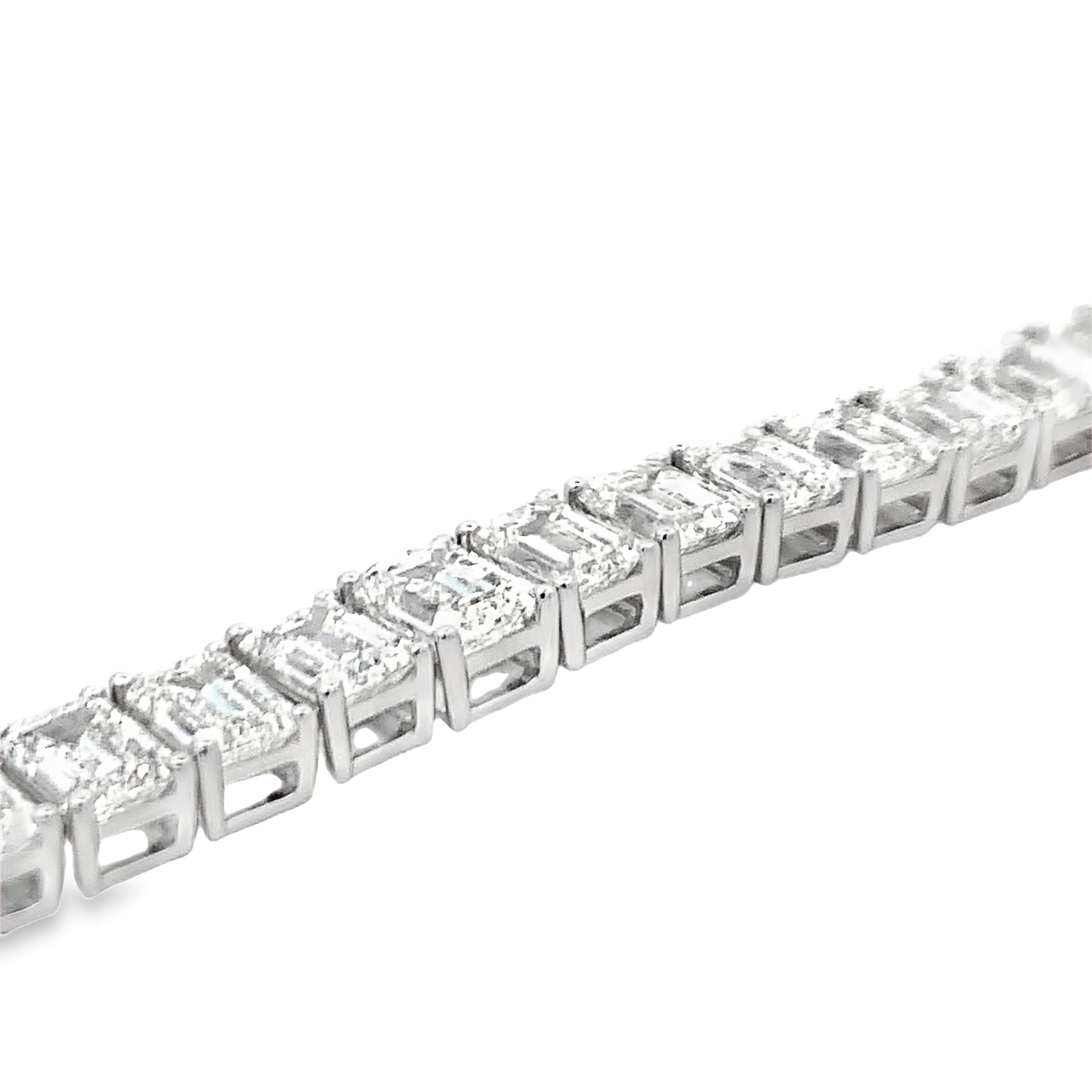 18K White Gold Emerald Cut Diamond Necklace