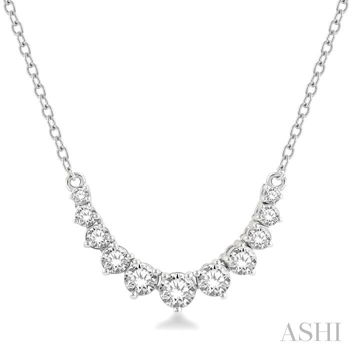 14K White Gold 3/4-Carat Diamond Graduated Center Necklace